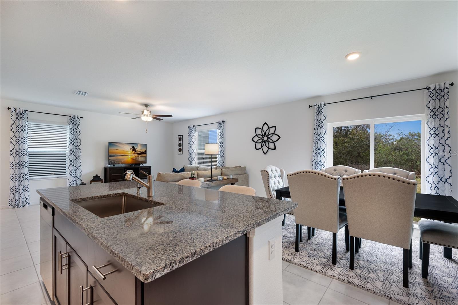5552 BLUE AZURE DR, WIMAUMA, FL — photo 10