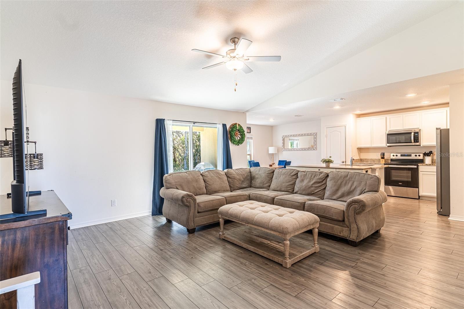 437 RIO GRANDE PL, POINCIANA, FL — photo 2