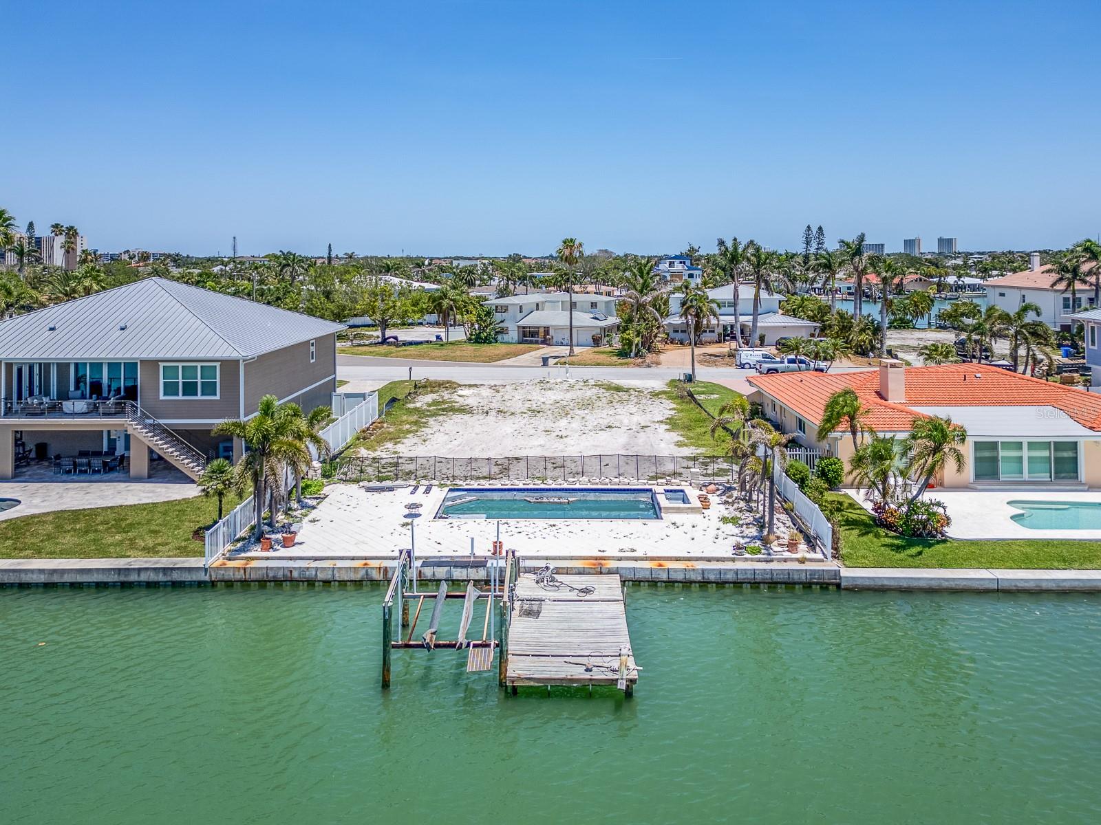 10126 TARPON DR, TREASURE ISLAND, FL — photo 14