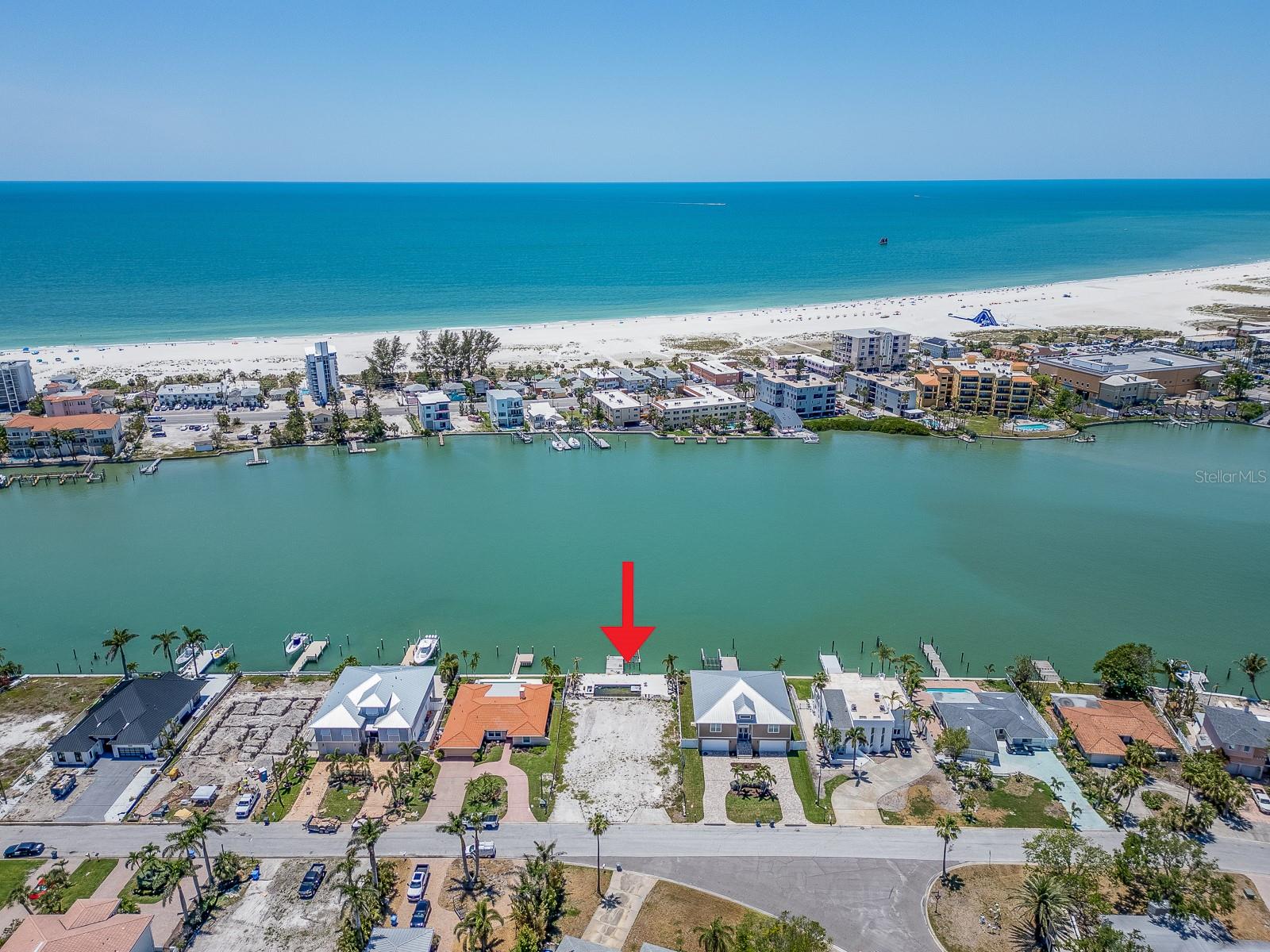 10126 TARPON DR, TREASURE ISLAND, FL