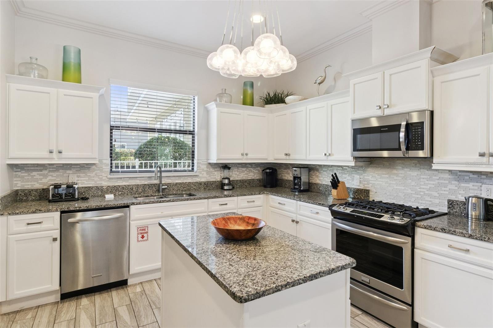 7423 SPARKLING CT, REUNION, FL — photo 16