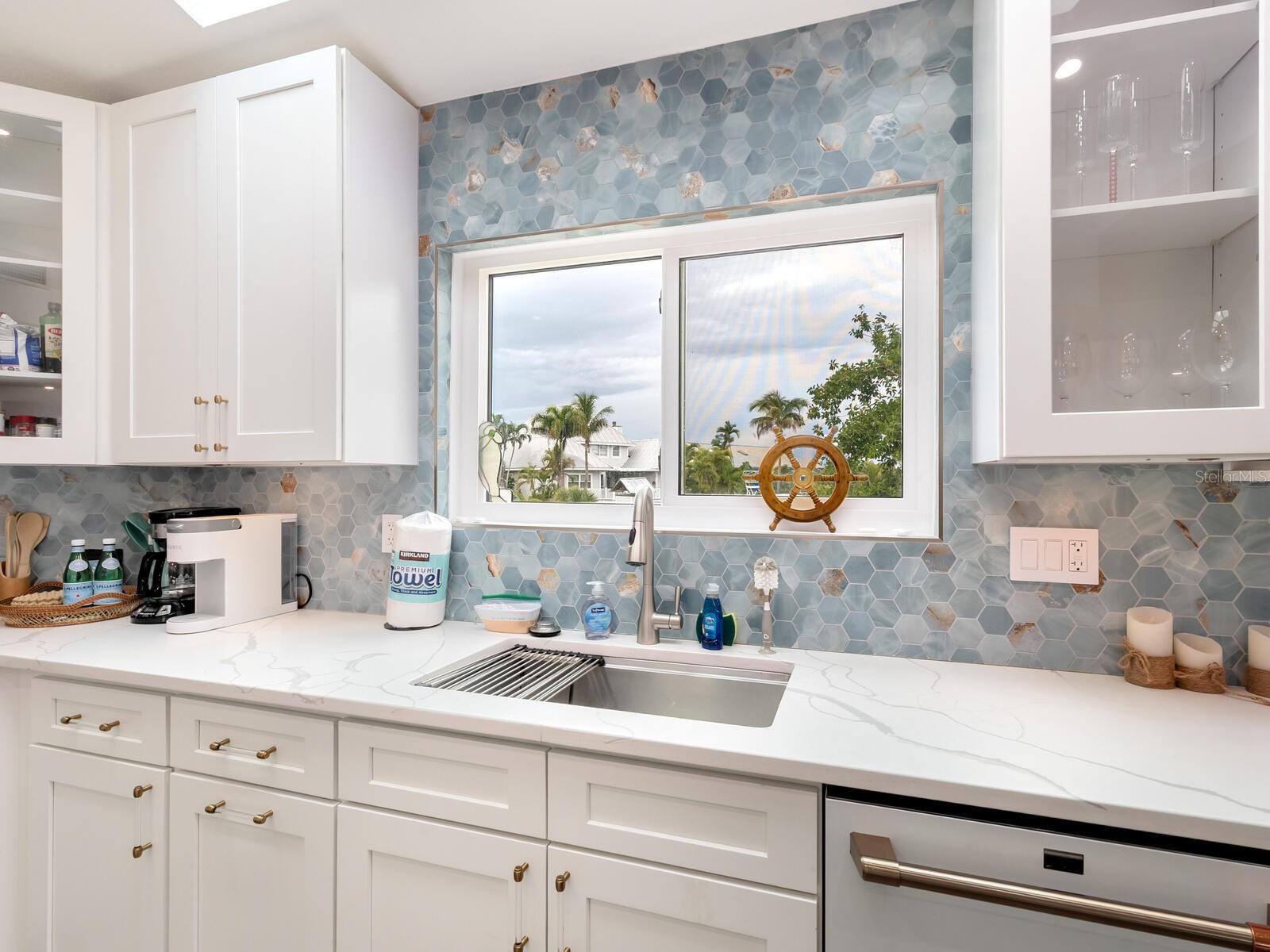 501 NORTON ST, LONGBOAT KEY, FL — photo 16