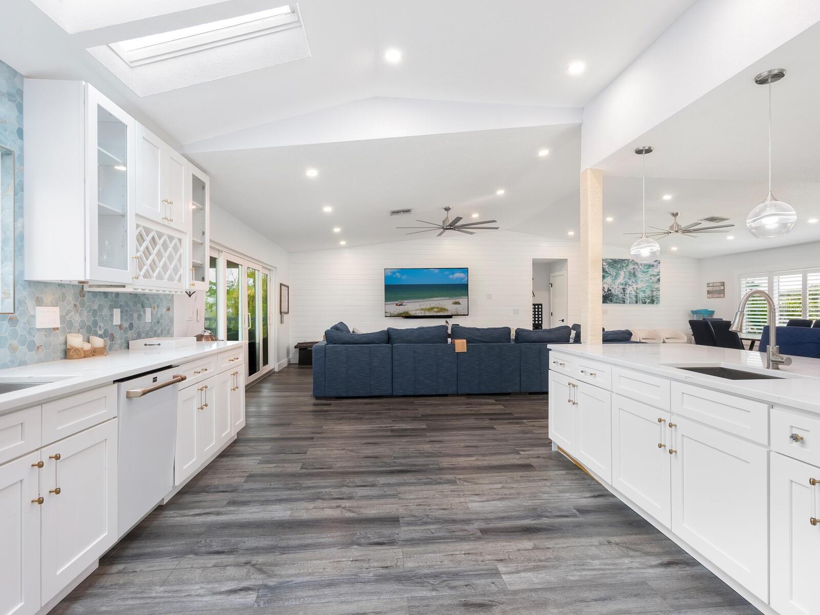 501 NORTON ST, LONGBOAT KEY, FL — photo 18