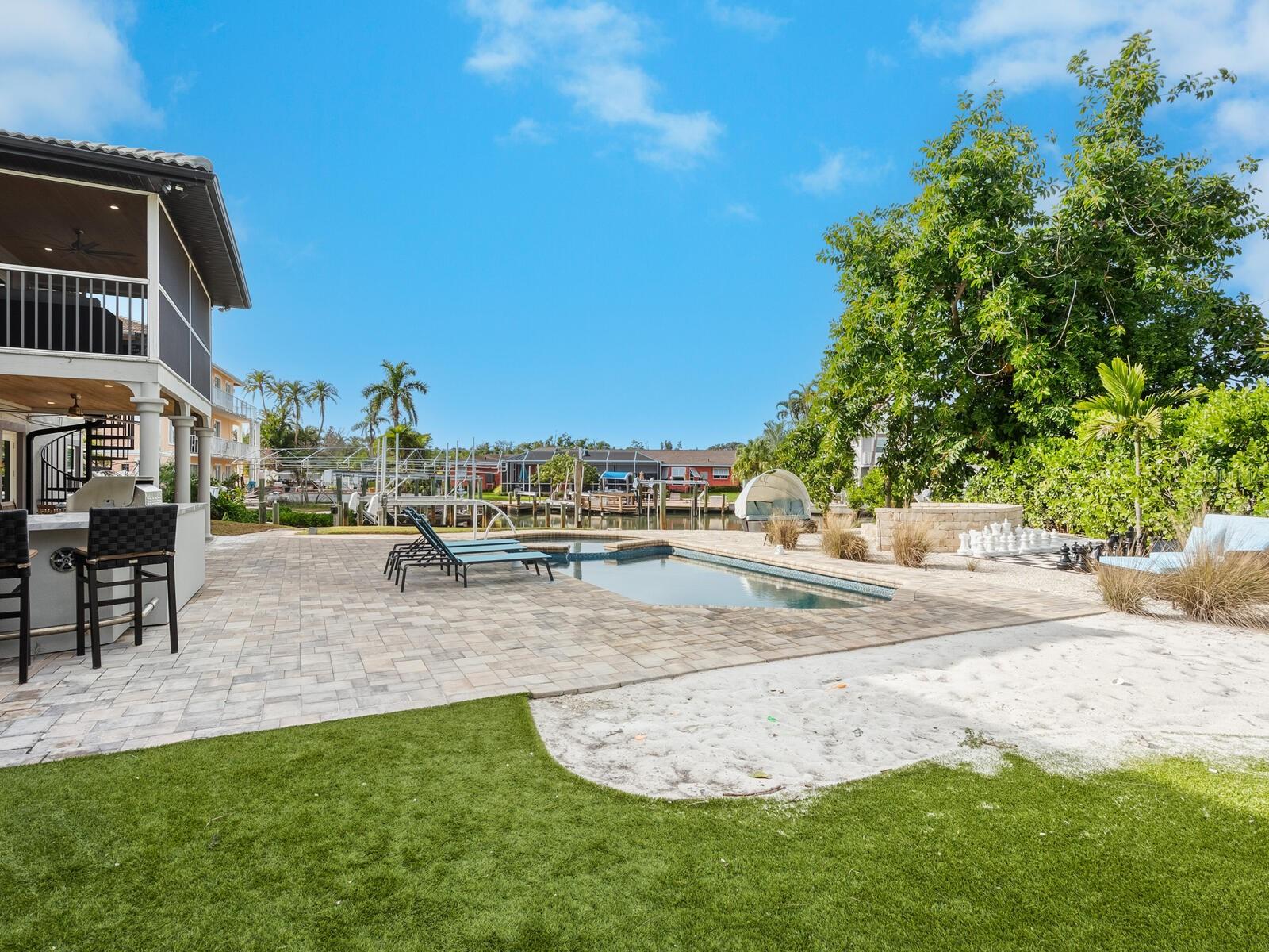 501 NORTON ST, LONGBOAT KEY, FL — photo 43