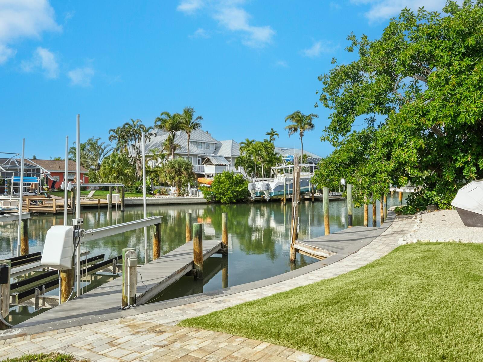 501 NORTON ST, LONGBOAT KEY, FL — photo 48