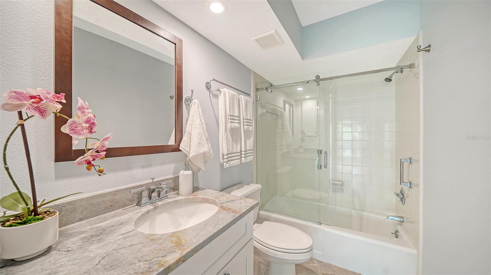 225 HOURGLASS WAY #106, SARASOTA, FL — photo 37