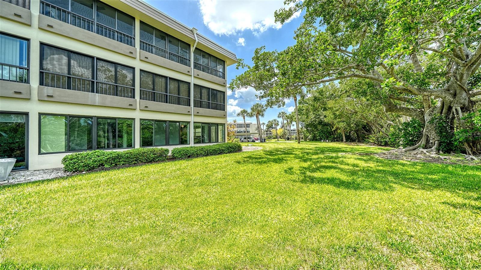 225 HOURGLASS WAY #106, SARASOTA, FL — photo 39