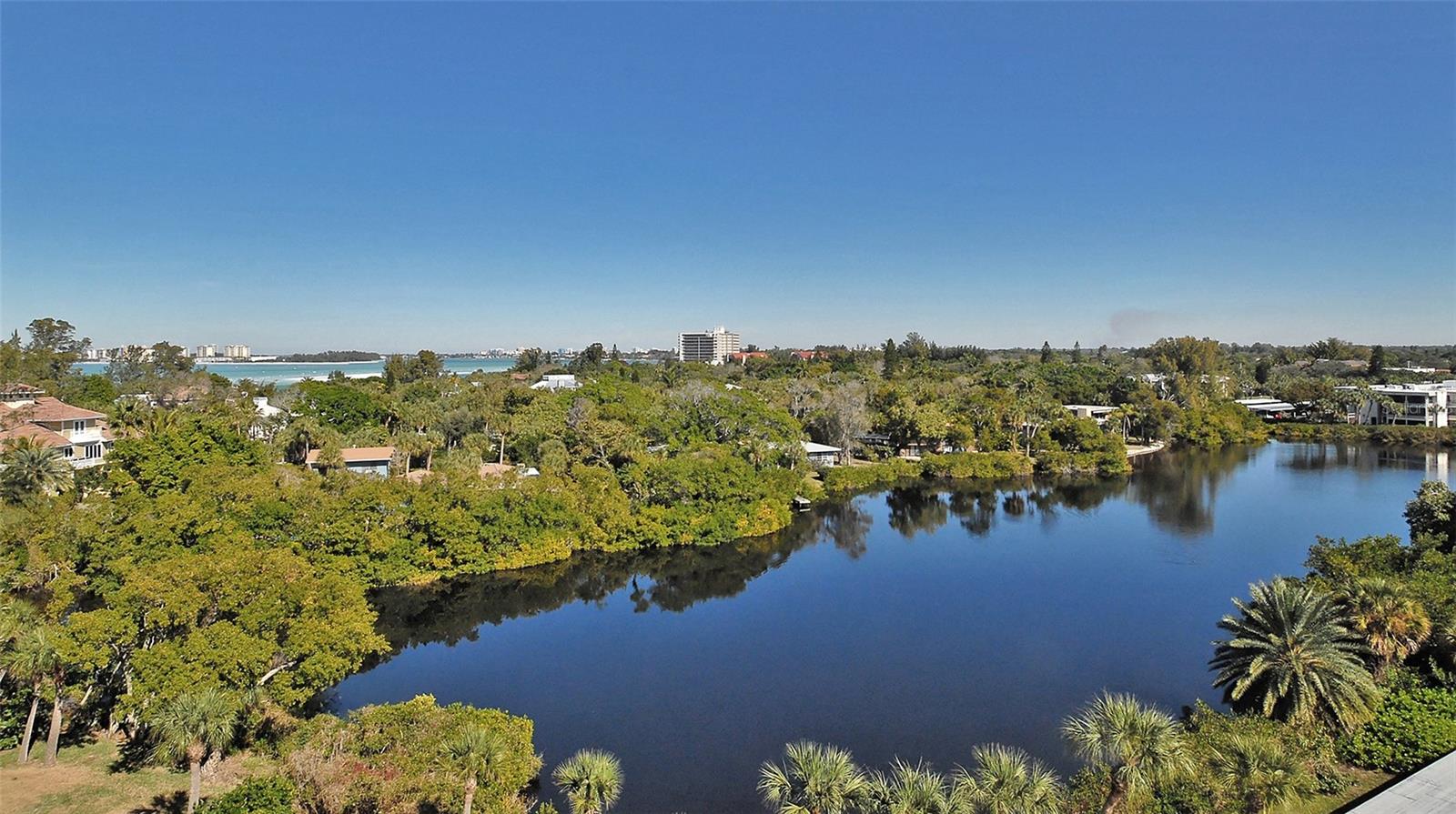 225 HOURGLASS WAY #106, SARASOTA, FL — photo 47