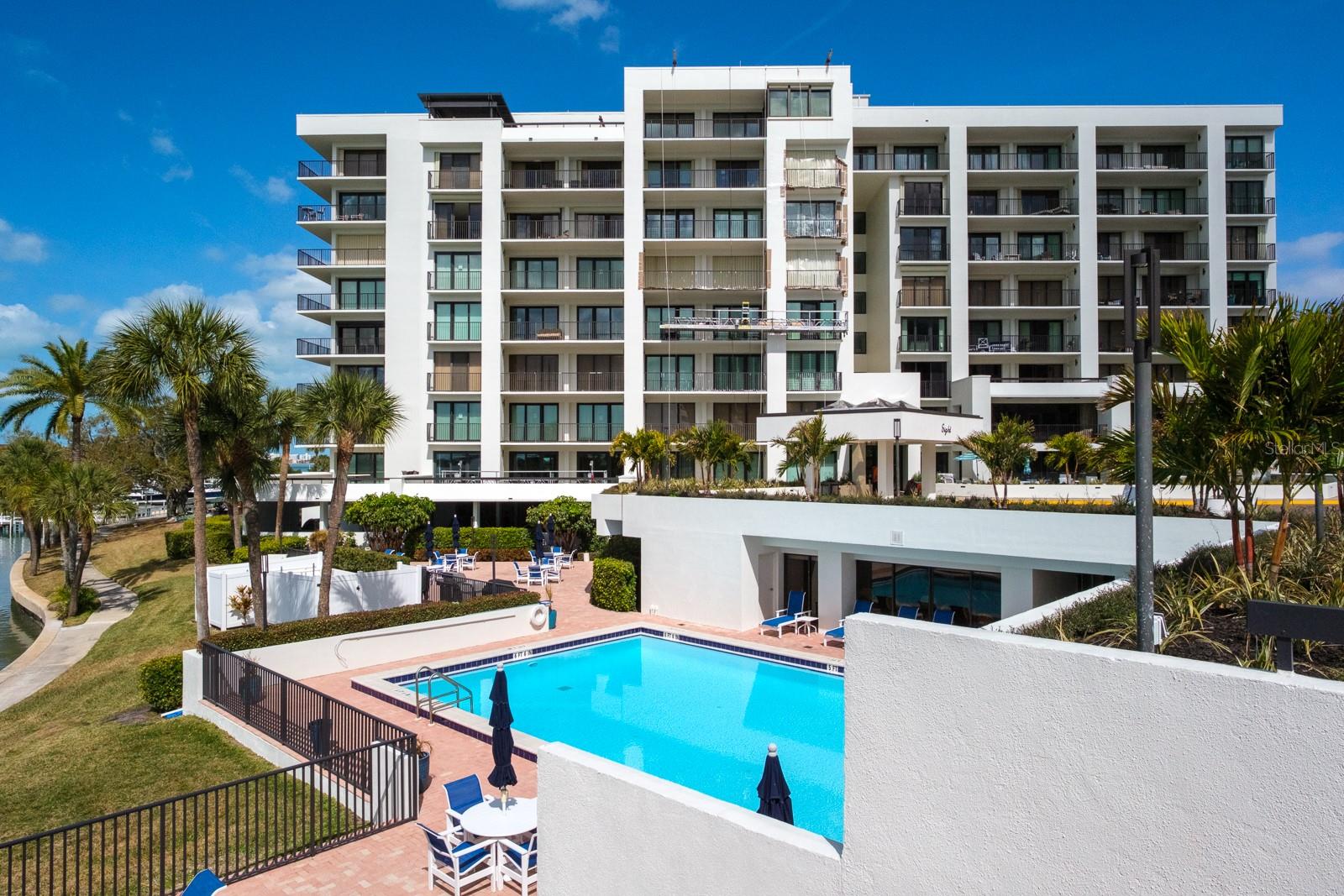 8 BELLEVIEW BLVD #108, BELLEAIR, FL — photo 2