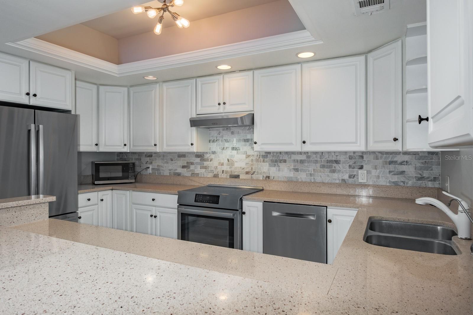 8 BELLEVIEW BLVD #108, BELLEAIR, FL — photo 16