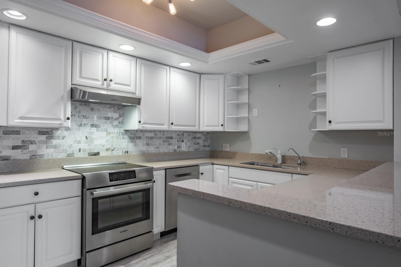 8 BELLEVIEW BLVD #108, BELLEAIR, FL — photo 17