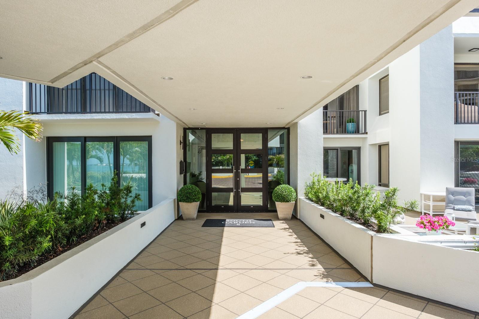 8 BELLEVIEW BLVD #108, BELLEAIR, FL — photo 3
