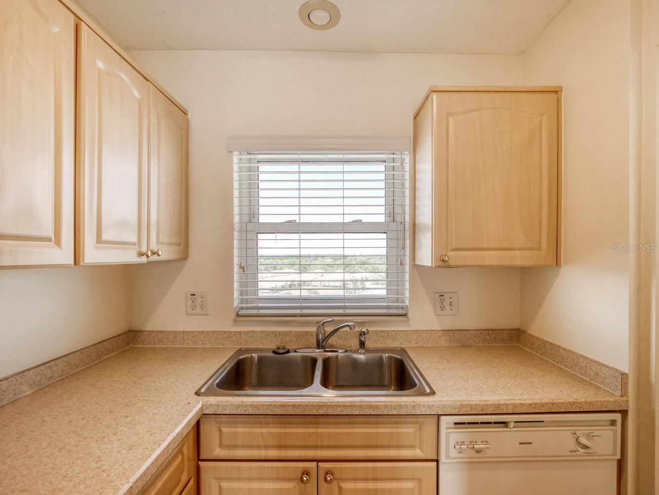 4939 FLORAMAR TER #904, NEW PORT RICHEY, FL — photo 16