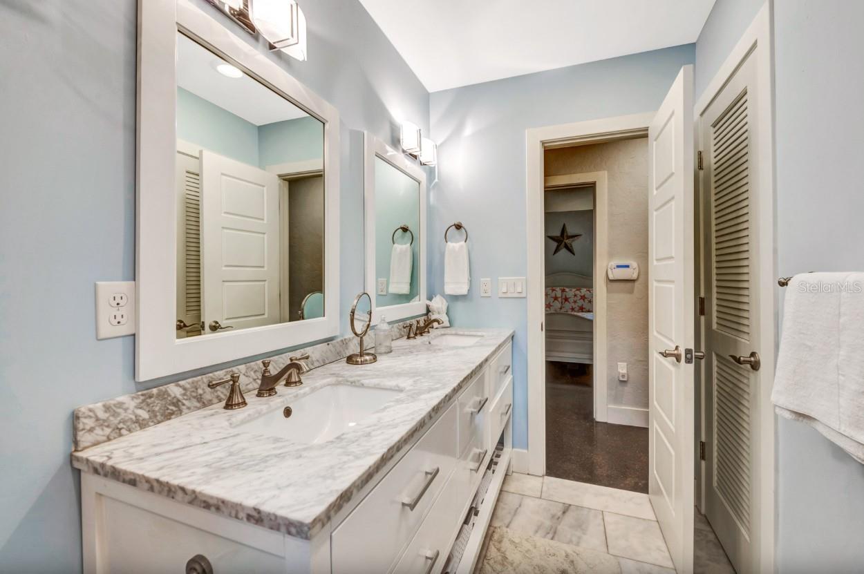 301 JACKSON DR, SARASOTA, FL — photo 29