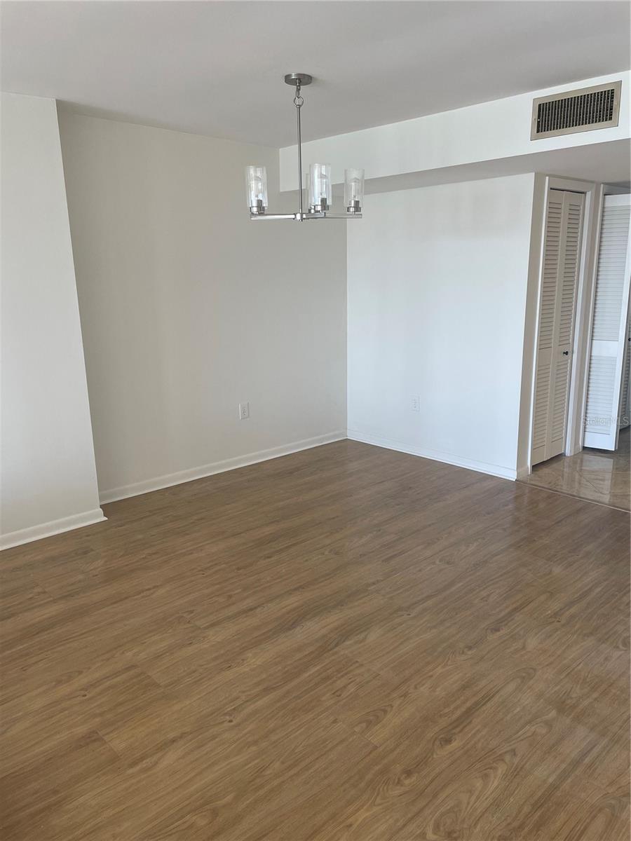5200 BRITTANY DR S #1804, ST PETERSBURG, FL — photo 9