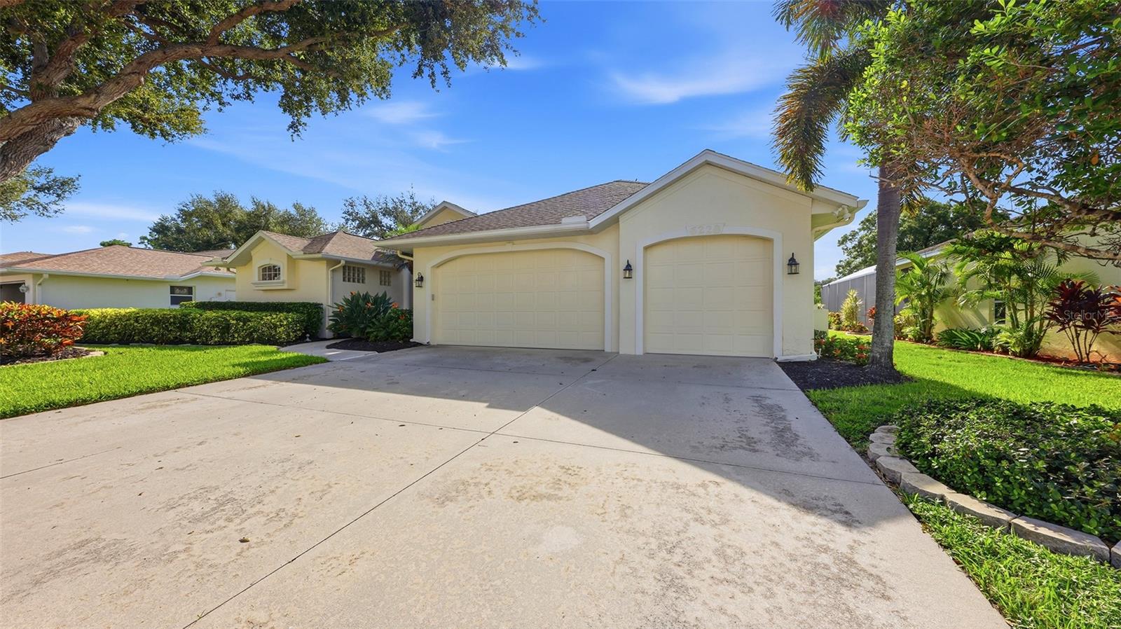 6228 AVENTURA DR, SARASOTA, FL — photo 2