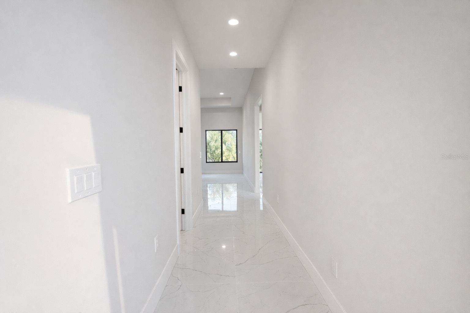 9477 ATTICA CIR, PORT CHARLOTTE, FL — photo 20