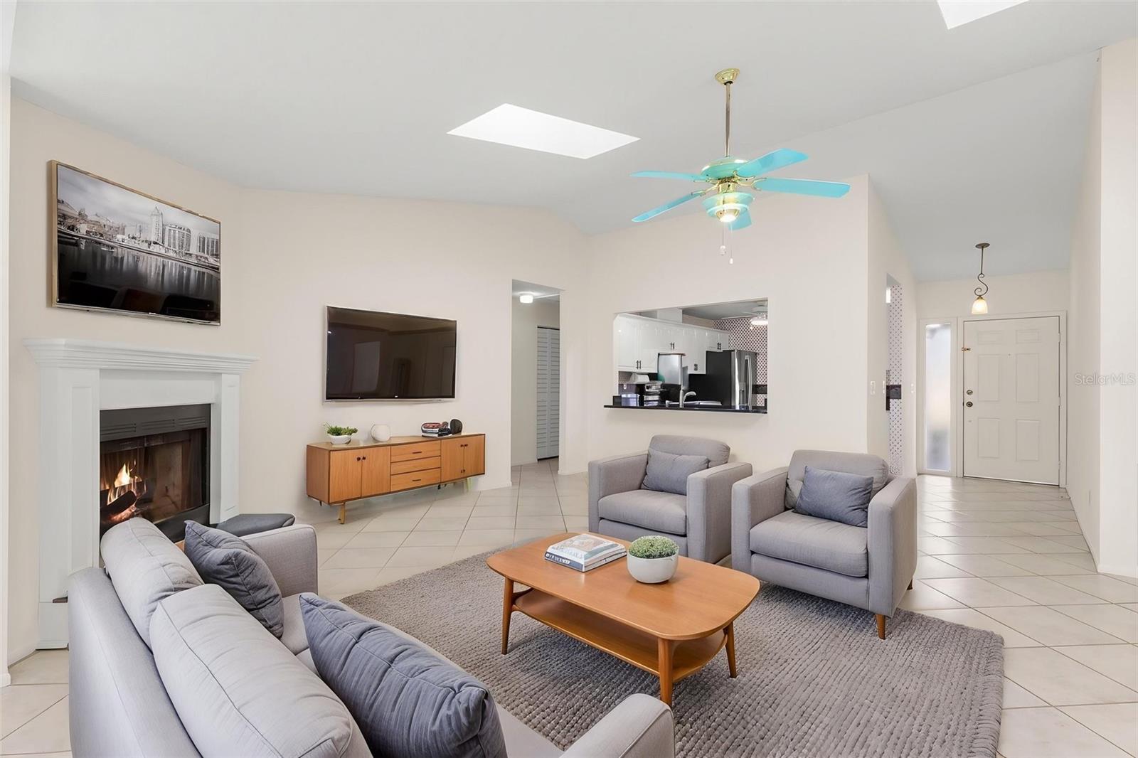 523 PADUA CIR NE, ST PETERSBURG, FL — photo 5