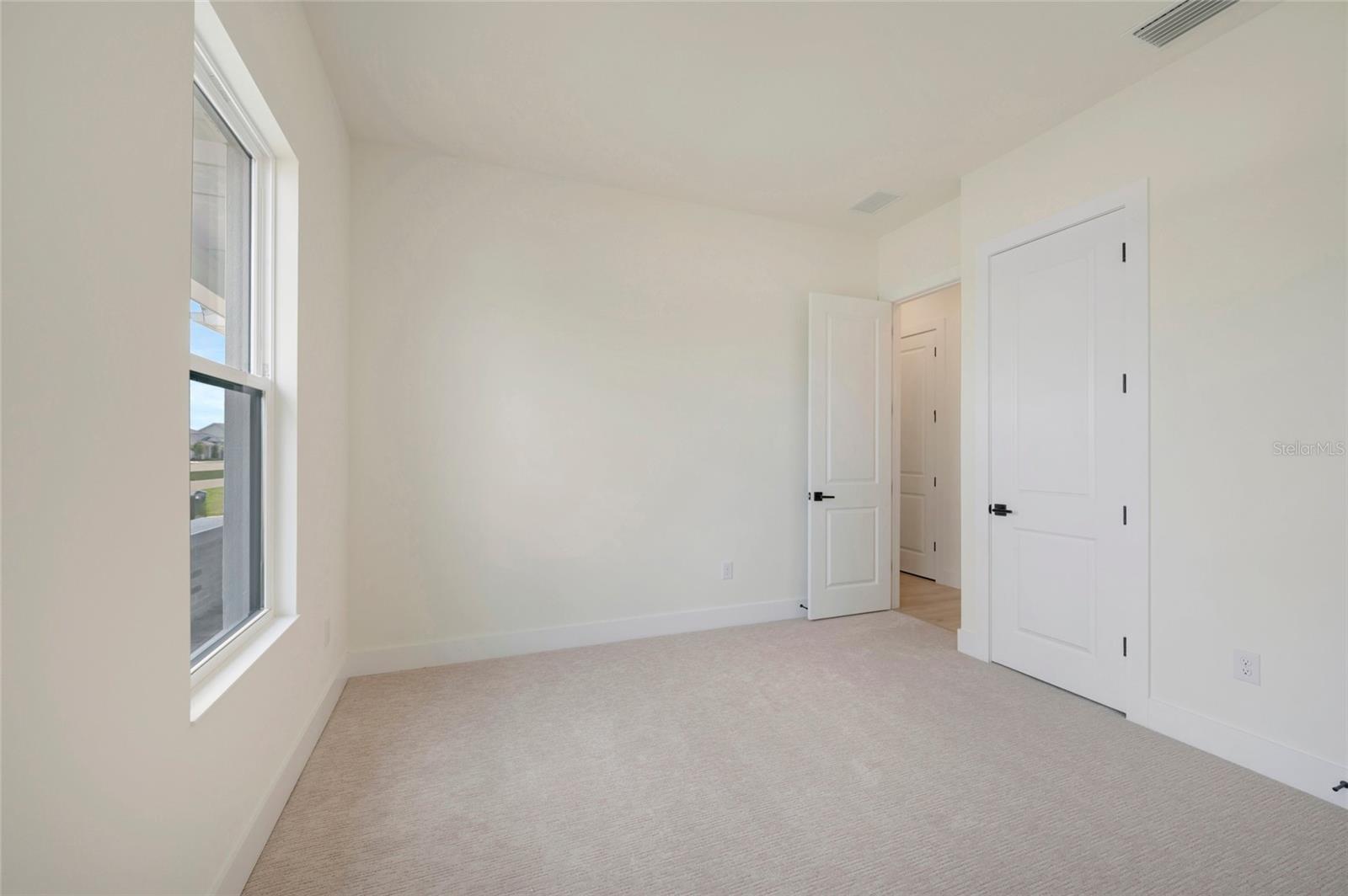 17988 FOXTAIL LOOP, VENICE, FL — photo 17