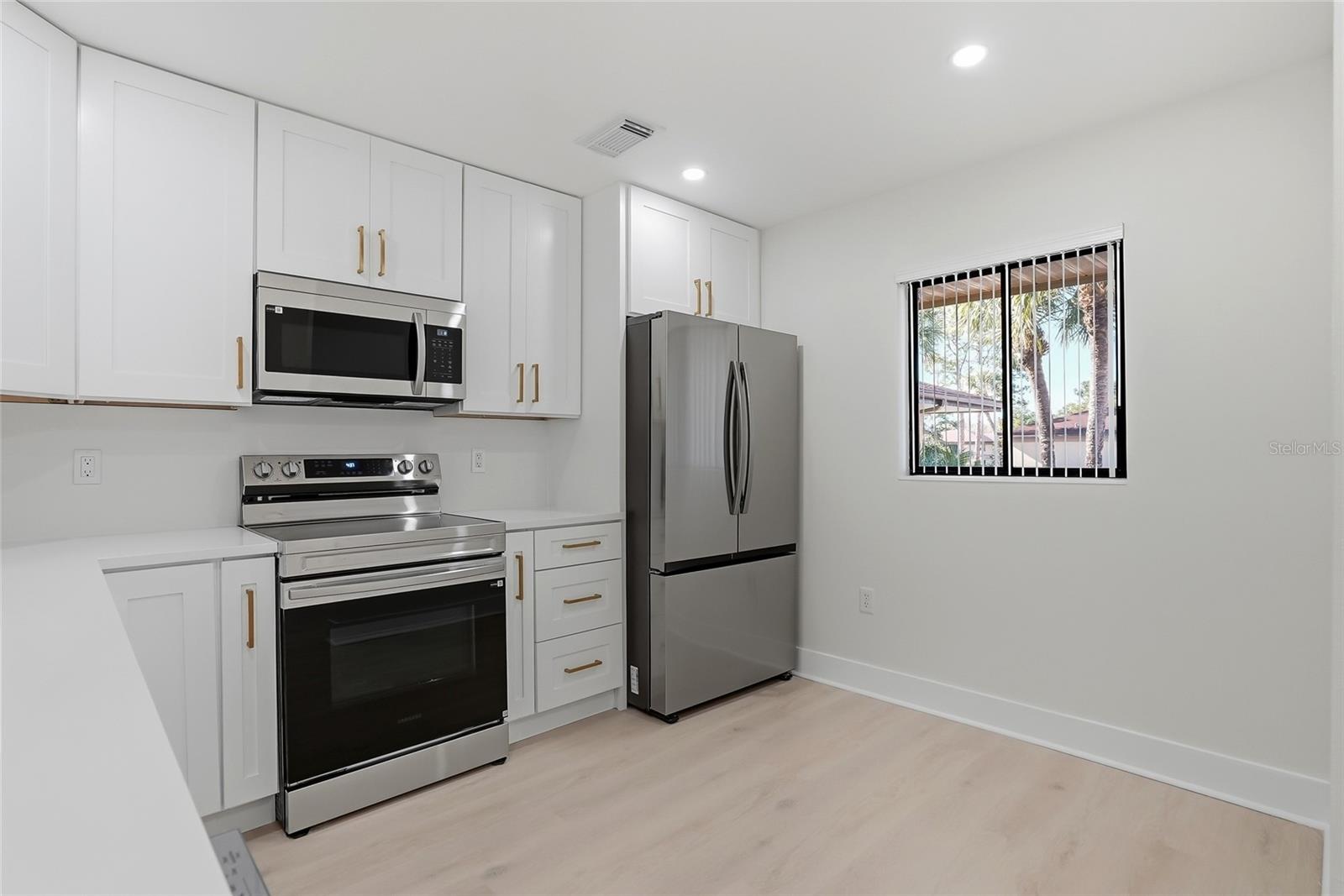 2682 SABAL SPRINGS CIR #204, CLEARWATER, FL — photo 6