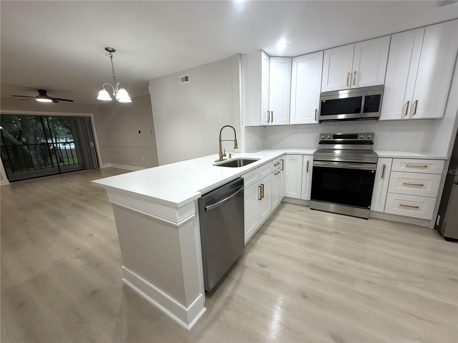 2682 SABAL SPRINGS CIR #204, CLEARWATER, FL — photo 11