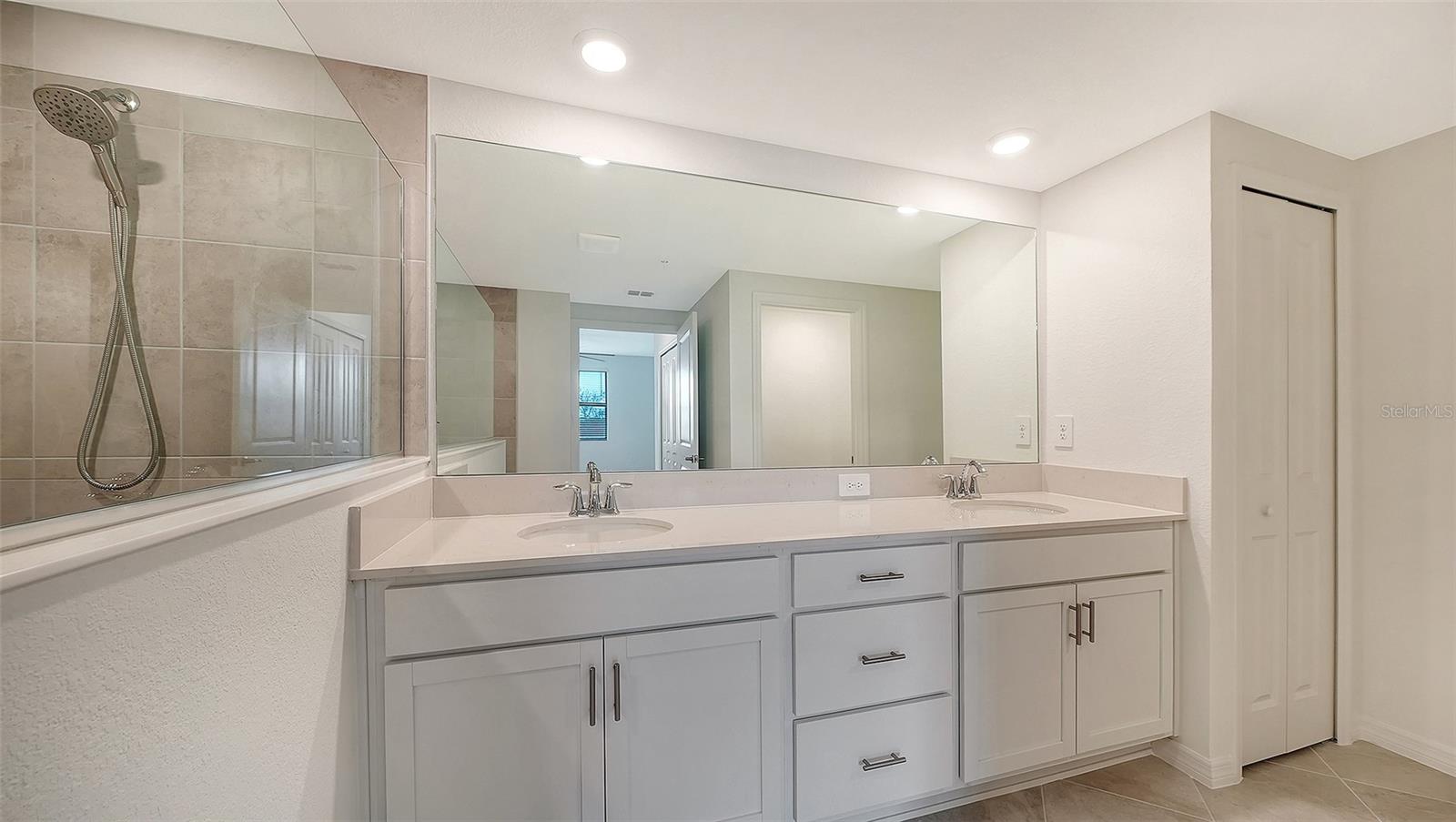5624 SUMMIT POINTE CIR #104, BRADENTON, FL — photo 31