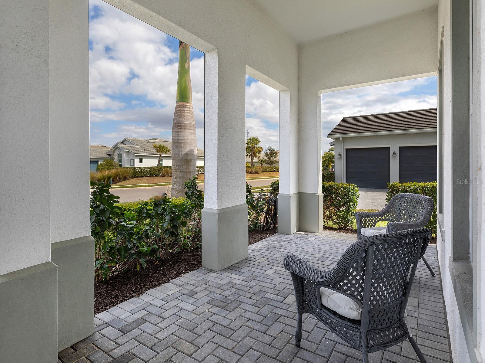 8191 REDONDA LOOP, LAKEWOOD RANCH, FL — photo 4