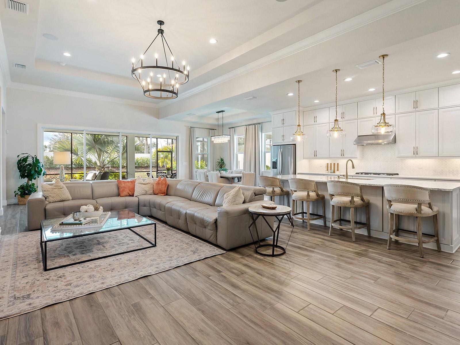 8191 REDONDA LOOP, LAKEWOOD RANCH, FL — photo 10