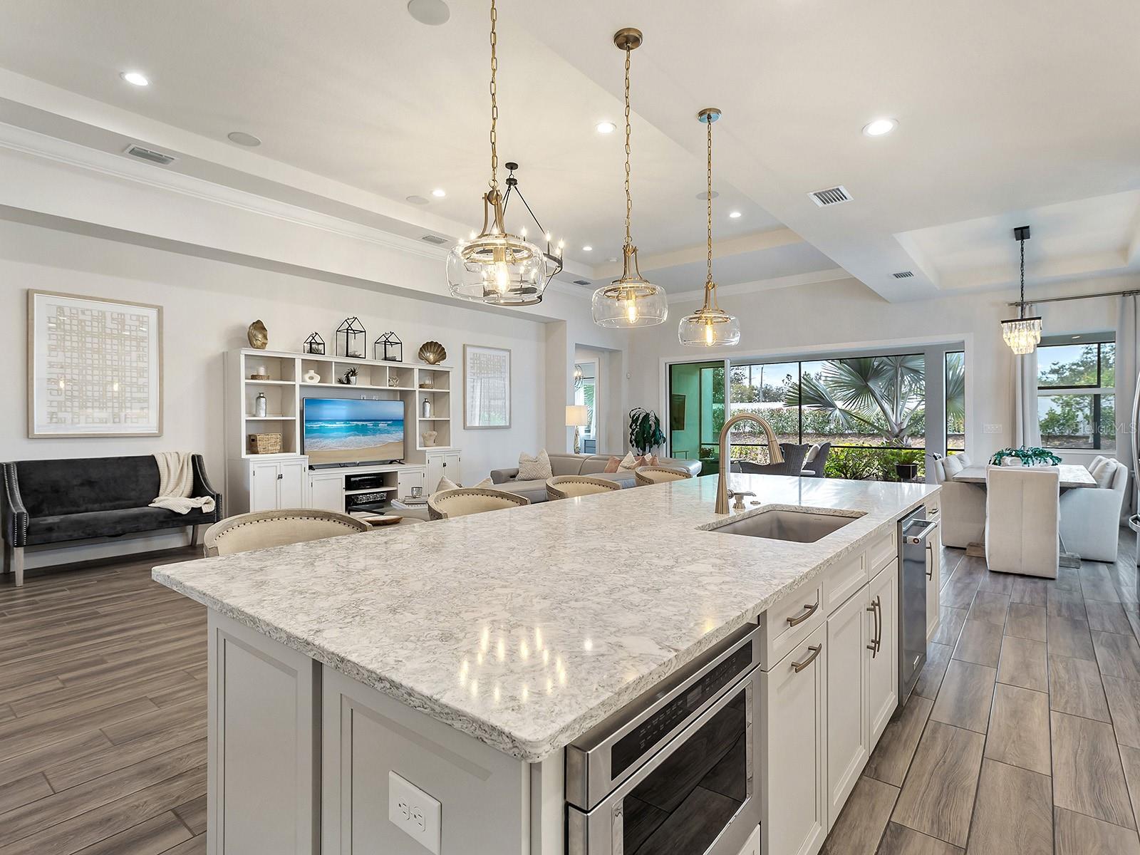 8191 REDONDA LOOP, LAKEWOOD RANCH, FL — photo 17