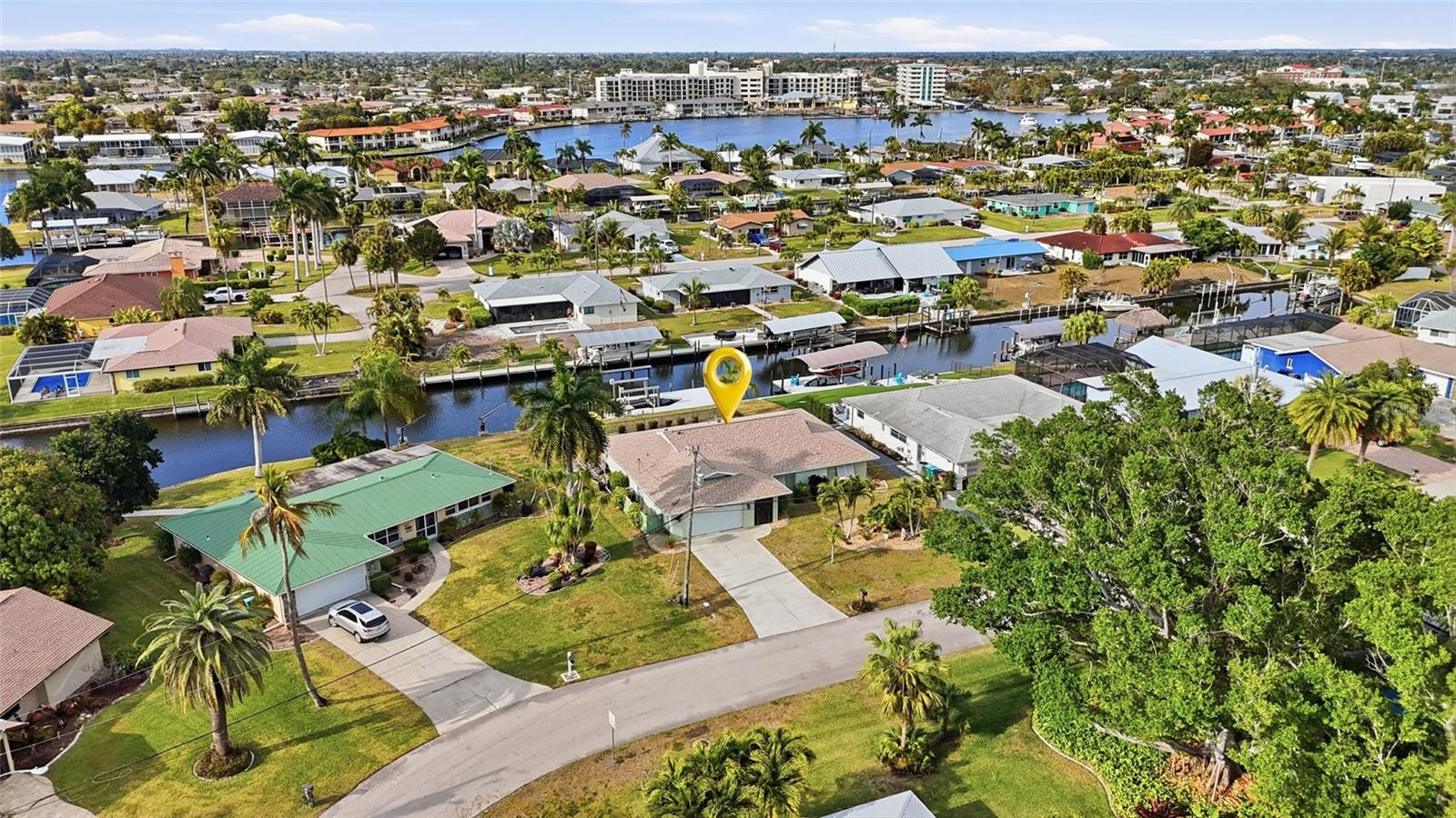405 TOWER DR, CAPE CORAL, FL — photo 3