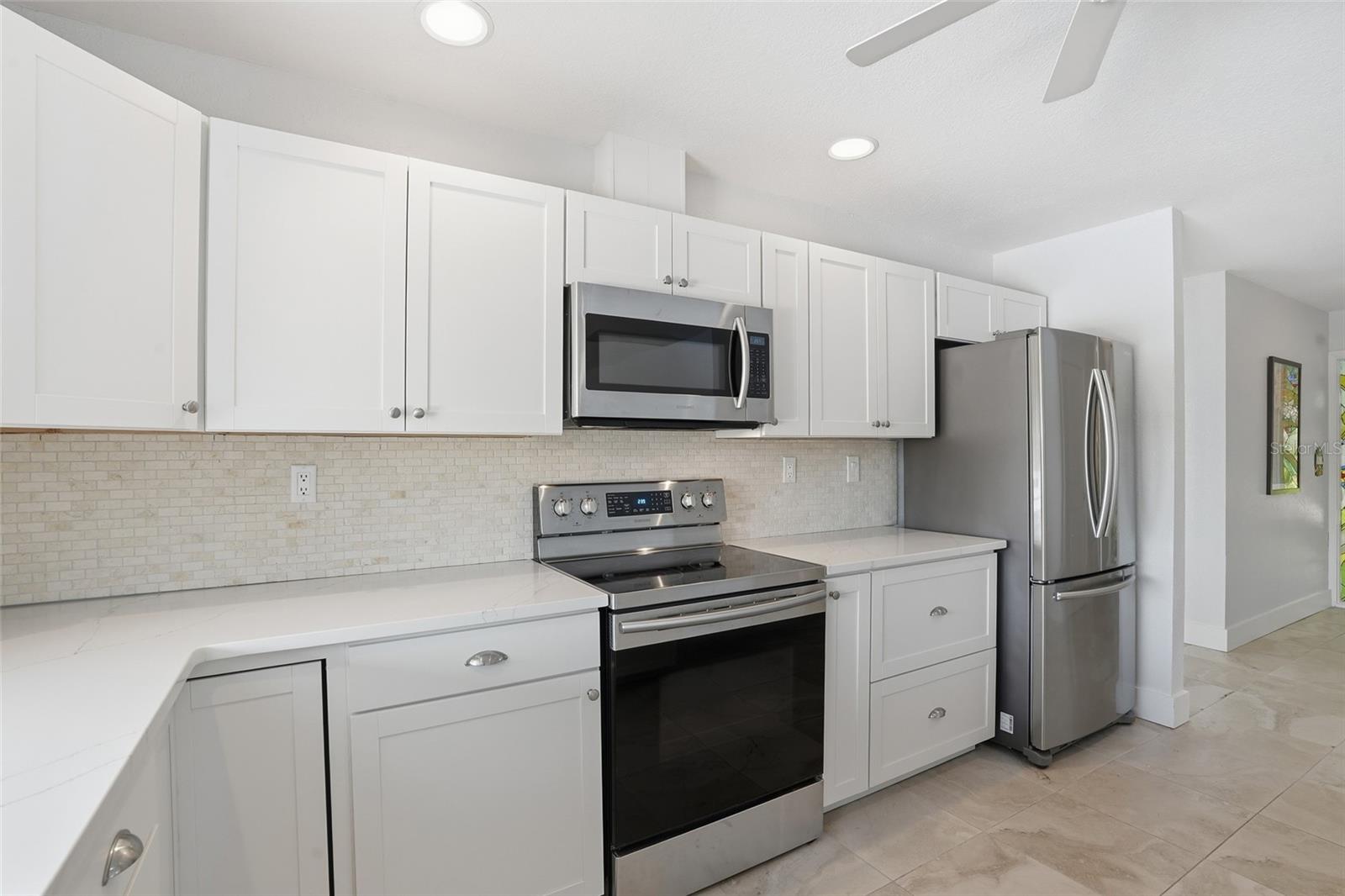 405 TOWER DR, CAPE CORAL, FL — photo 7