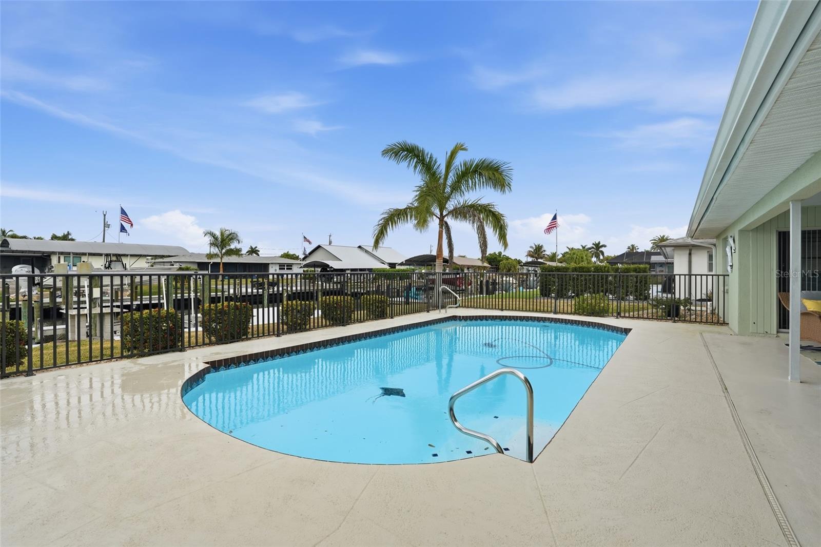 405 TOWER DR, CAPE CORAL, FL