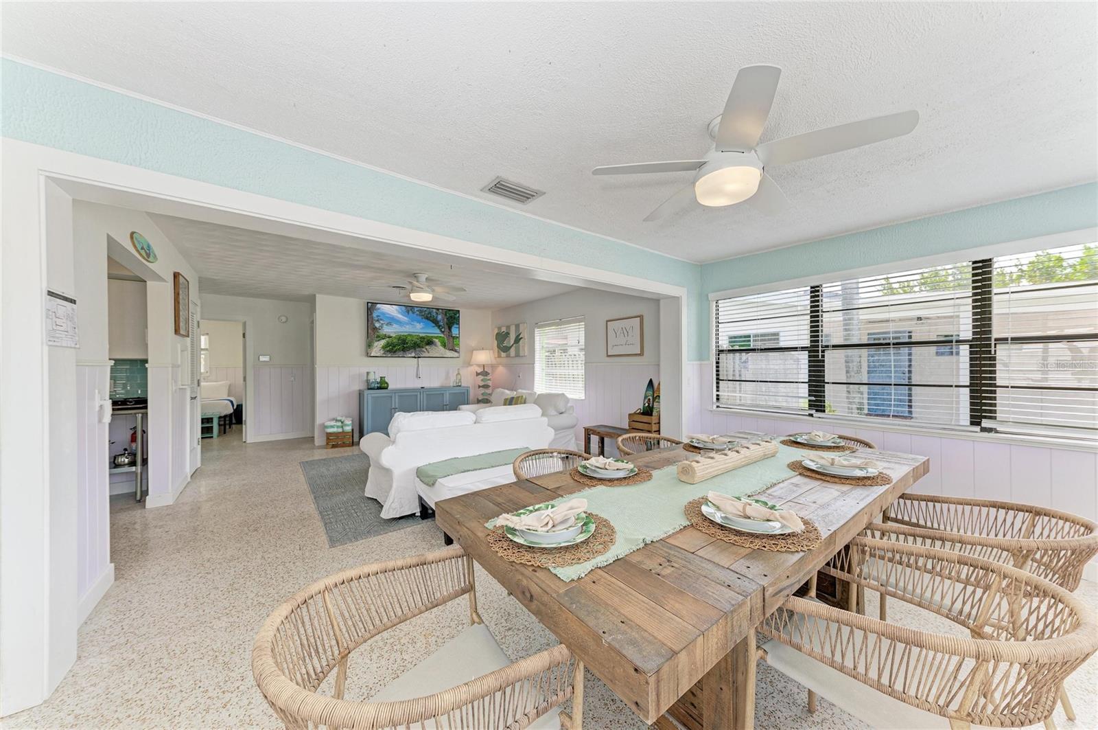 2111 AVENUE B, BRADENTON BEACH, FL — photo 3