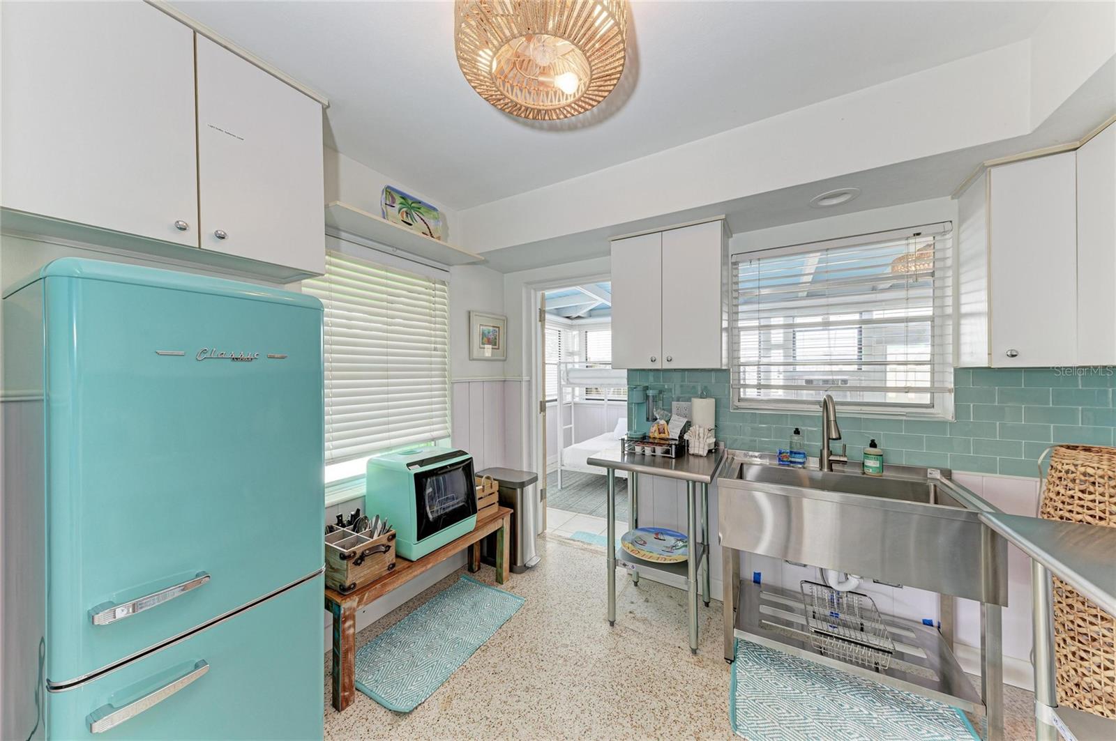 2111 AVENUE B, BRADENTON BEACH, FL — photo 12