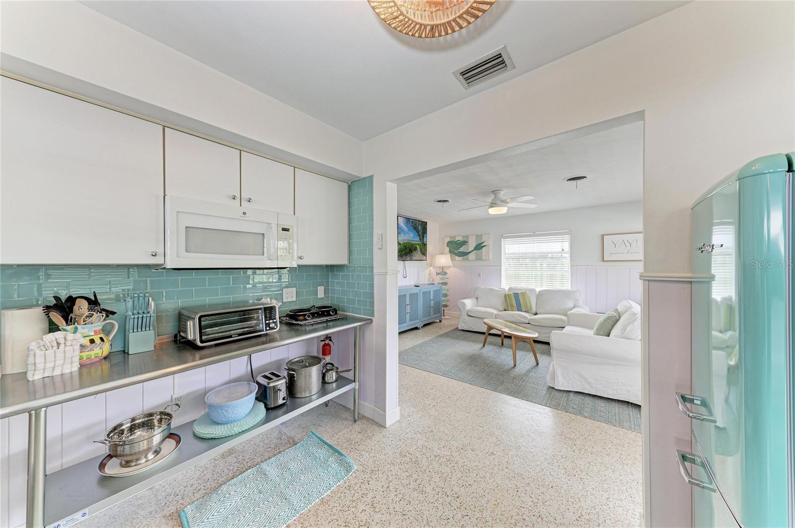 2111 AVENUE B, BRADENTON BEACH, FL — photo 13