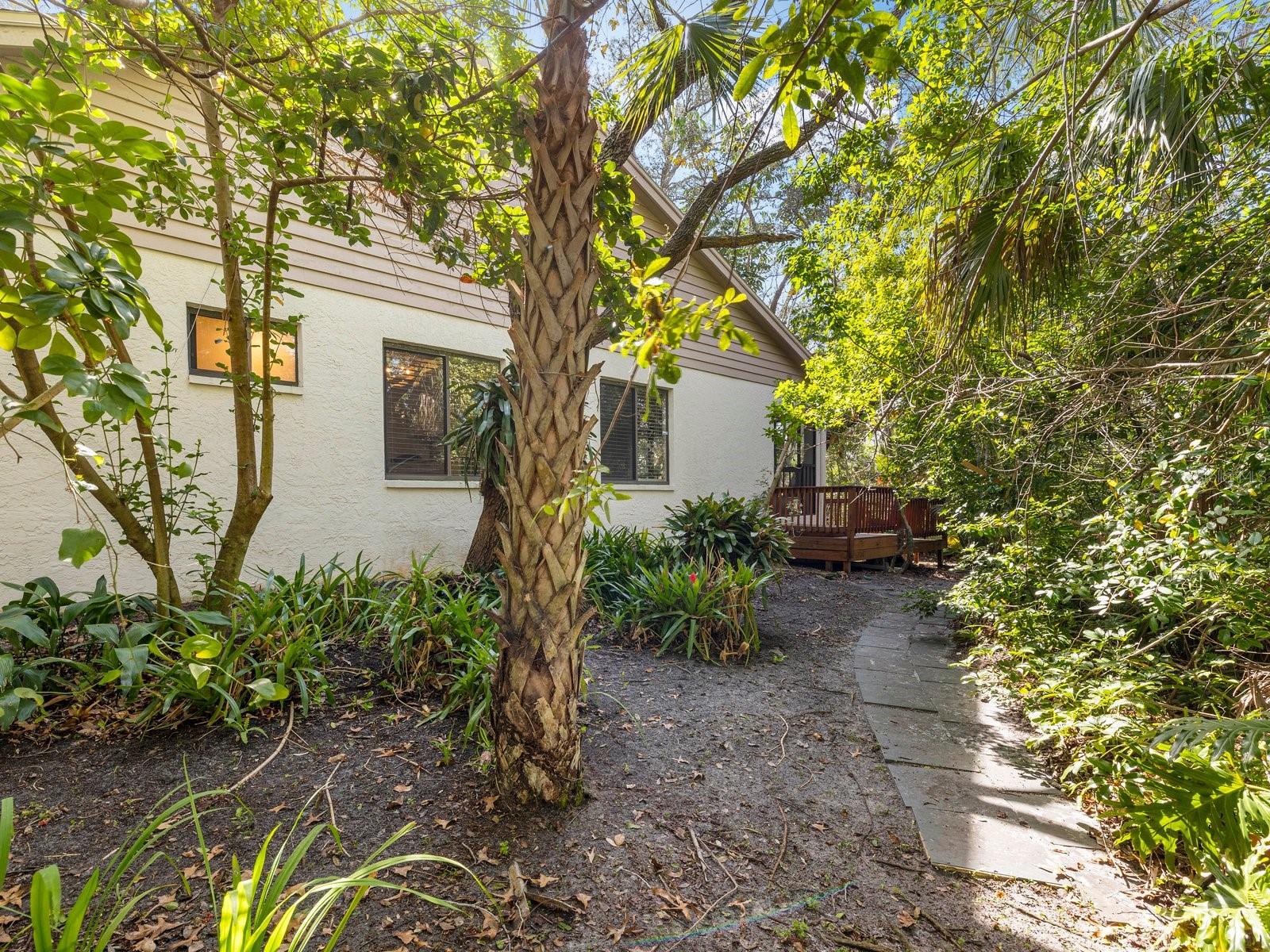 1880 WHISPERING WAY, TARPON SPRINGS, FL — photo 32