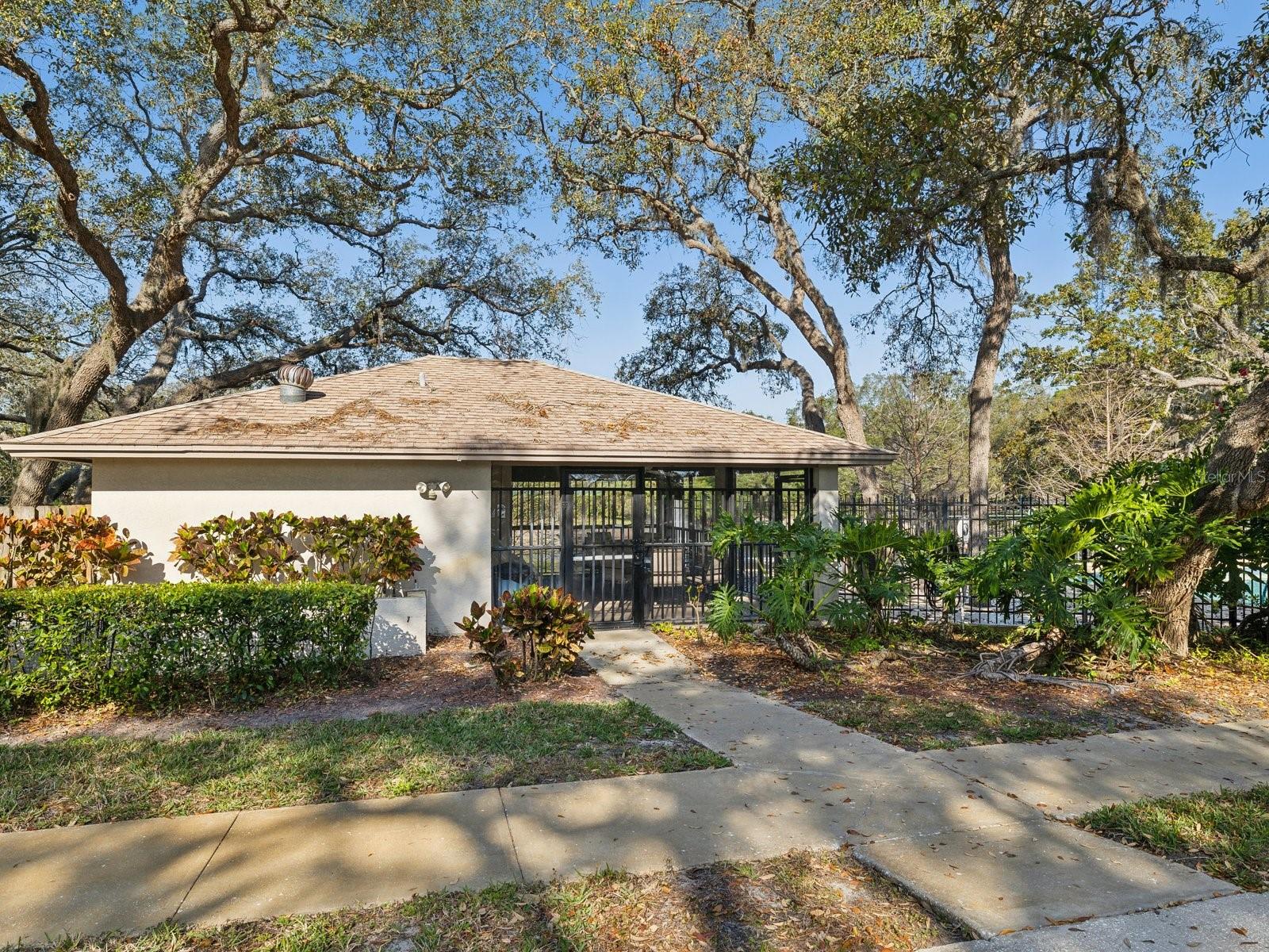 1880 WHISPERING WAY, TARPON SPRINGS, FL — photo 39