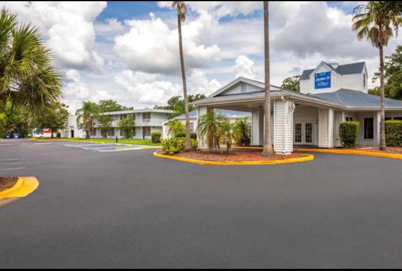 2930 POLYNESIAN ISLE BLVD #221, KISSIMMEE, FL