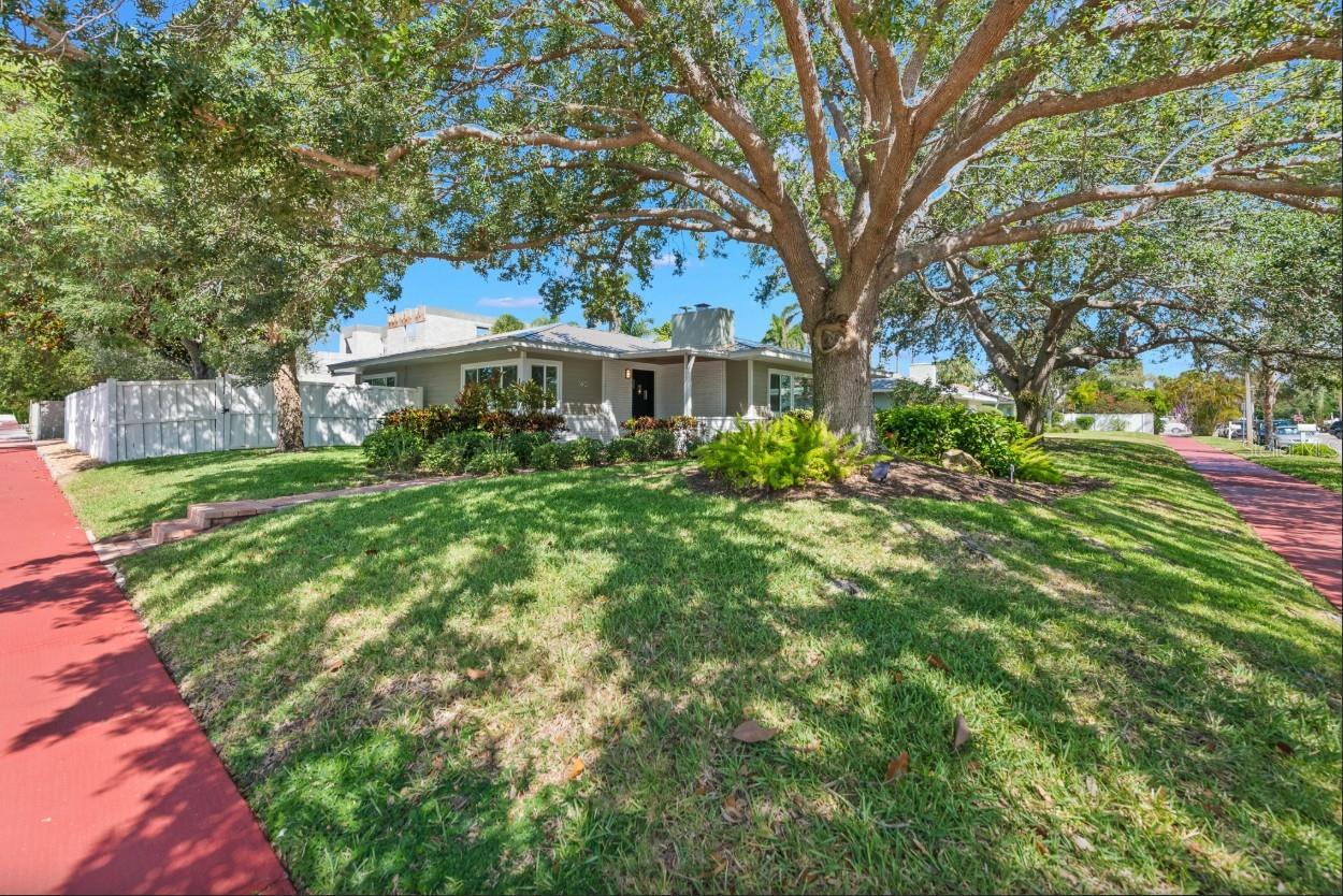 140 S BLVD OF THE PRESIDENTS, SARASOTA, FL — photo 2