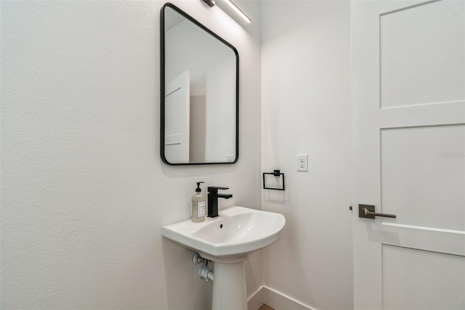 3840 POMPANO DR SE, ST PETERSBURG, FL — photo 50