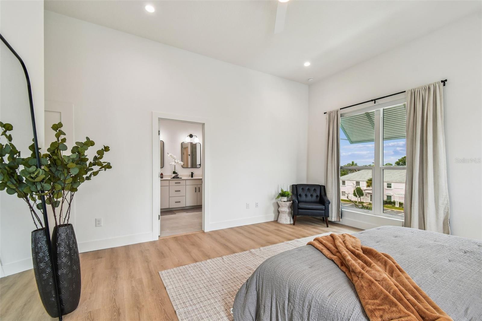 3840 POMPANO DR SE, ST PETERSBURG, FL — photo 55
