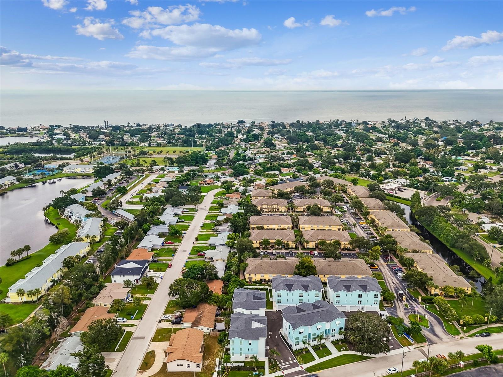 3840 POMPANO DR SE, ST PETERSBURG, FL — photo 86