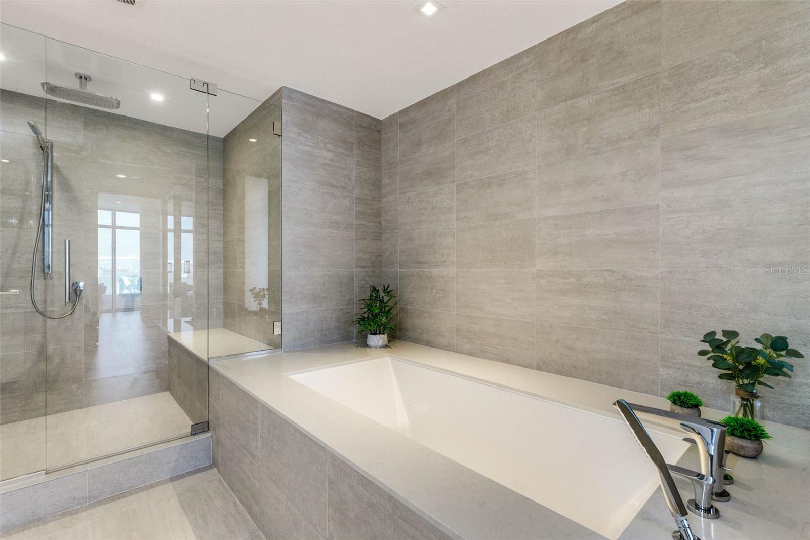 280 GOLDEN GATE PT #200, SARASOTA, FL — photo 52
