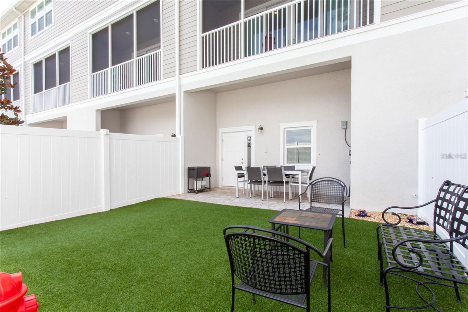 1273 SAVONA DR NE, ST PETERSBURG, FL — photo 26