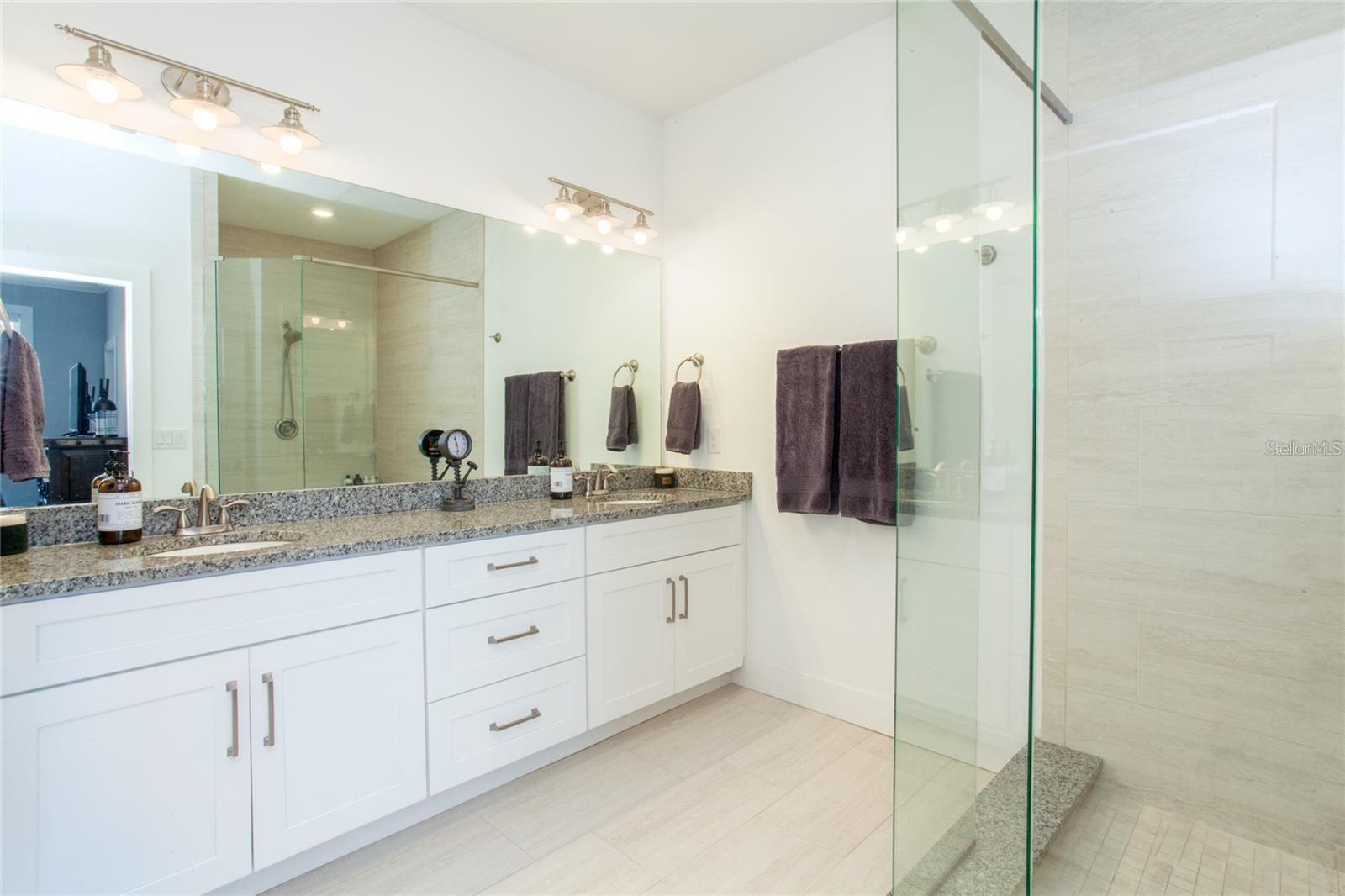 1273 SAVONA DR NE, ST PETERSBURG, FL — photo 19
