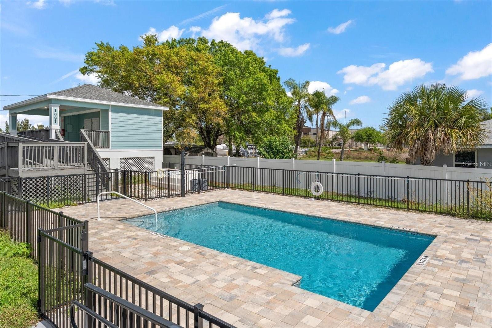 1273 SAVONA DR NE, ST PETERSBURG, FL — photo 3
