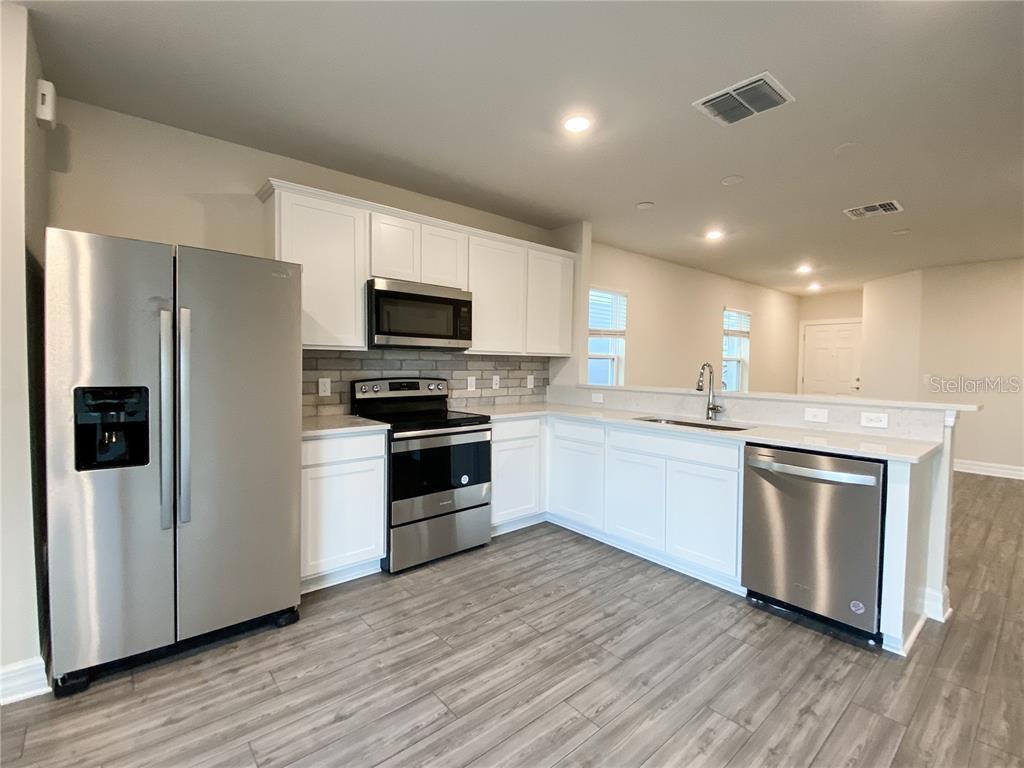 17434 MILLION LAKES CT, CLERMONT, FL — photo 9