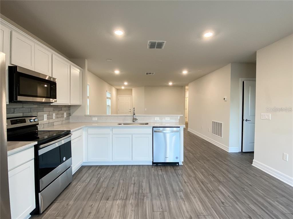 17434 MILLION LAKES CT, CLERMONT, FL — photo 12