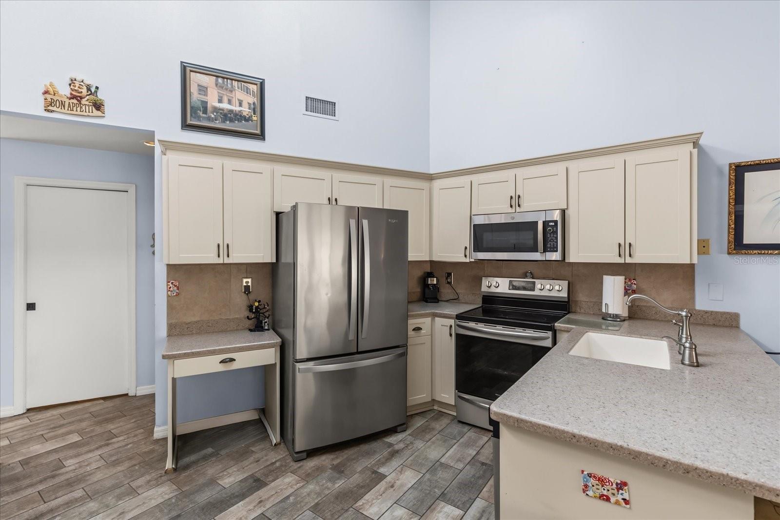 34515 CEDARFIELD DR, DADE CITY, FL — photo 15