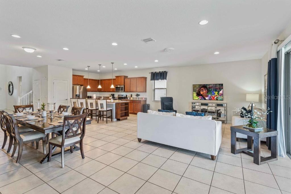 8815 MACAPA DR, KISSIMMEE, FL — photo 4